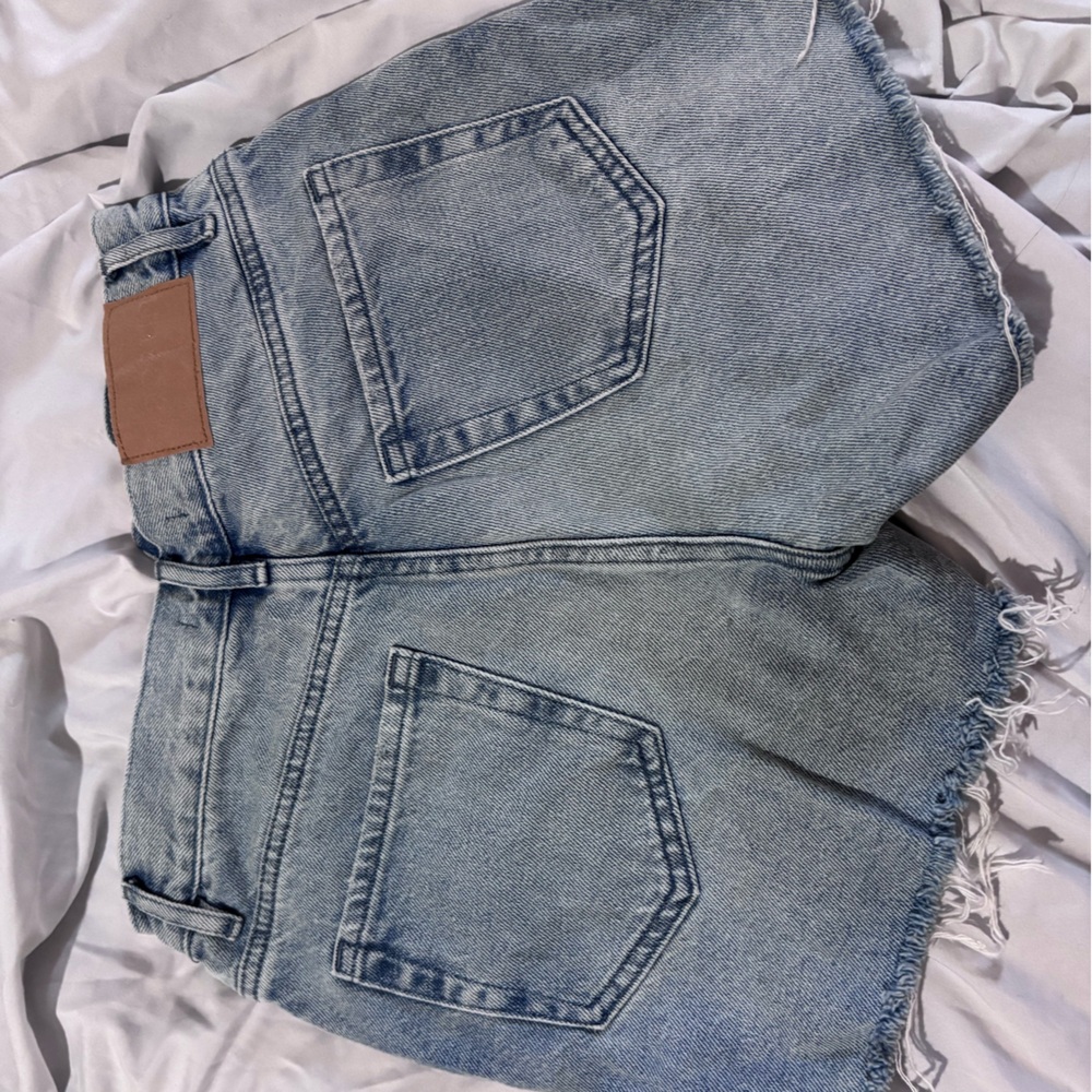 pacsun light wash button up jean shorts